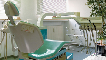 Reinigung in der Zahnarztpraxis